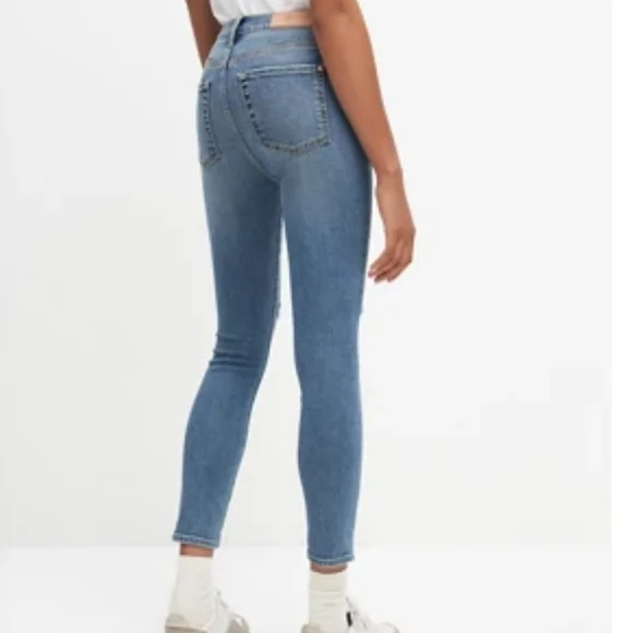 🆕️ 7 For All Mankind